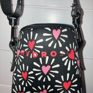 HydroJug Hearts 40oz Traveler Sleeve